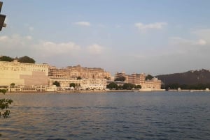 Udaipur Highlights: Private City Sightseeing guided tour
