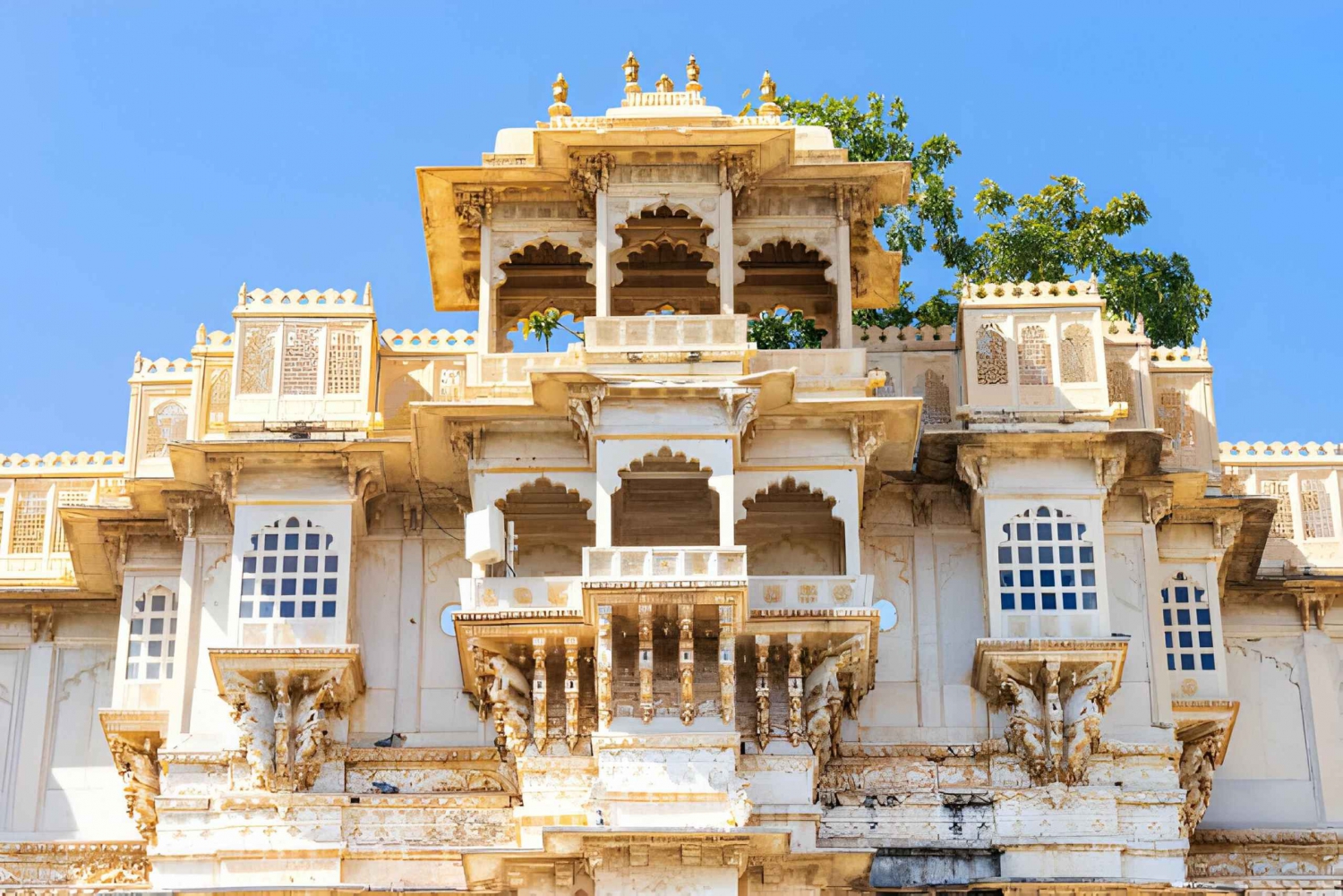 Udaipur: Local City Sightseeing Private Guided Tour
