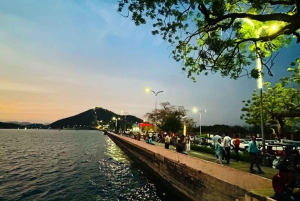 ウダイプルの夜の散策：歴史、文化、物語を発見しましょう