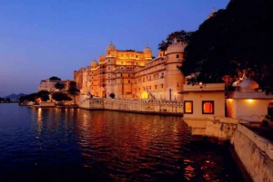 Le meraviglie notturne di Udaipur: Un tour guidato a piedi di notte