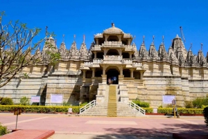 Udaipur: piesza wycieczka po Pałacu Udaipur i świątyni Jagdish