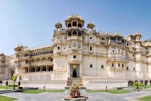 Udaipur: tour a piedi del Palazzo di Udaipur e del Tempio di Jagdish