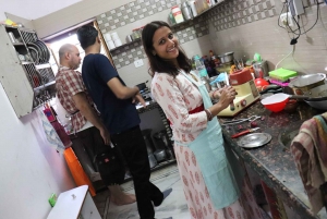 Udaipur: Private 4-Hour Indian Food Cooking Class with Meals