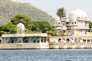 Udaipur: private Stadtführung mit Bootsfahrt