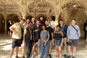 Udaipur: Private City Tour with Multilingual Guide