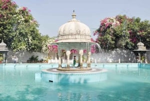 Udaipur: Excursión de un día con guía privada a Udaipur y el Palacio de la Ciudad