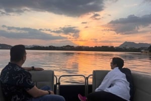 Udaipur: Passeio de barco privado e premium no Lago Pichola