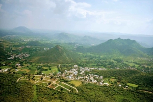 Udaipur: Sajjangarh Monsoon Palace Dagtrip met Tickets