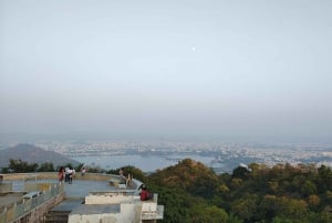 Udaipur: Sajjangarh Monsoon Palace Dagtrip met Tickets