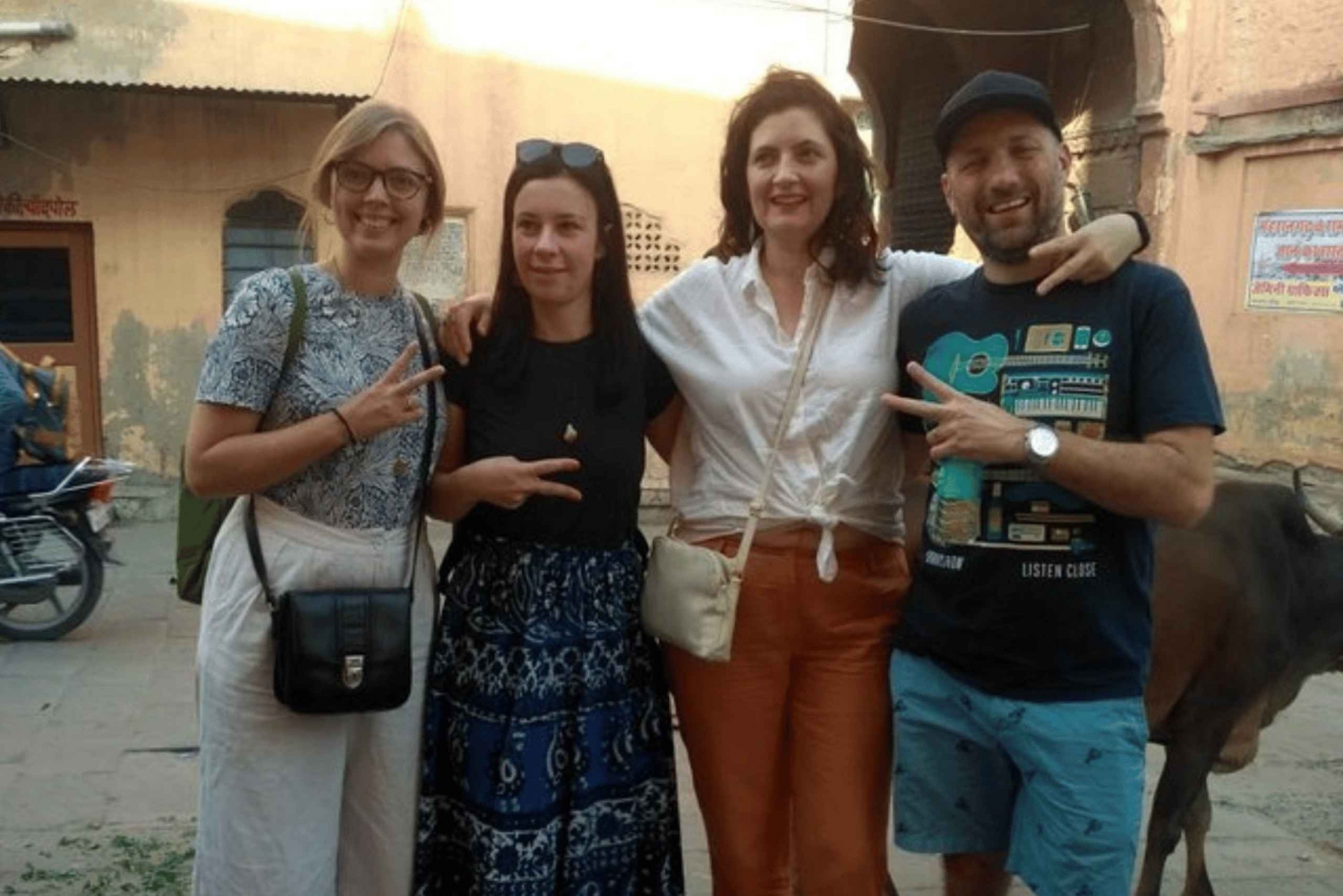 Udaipur: Street Food Crawl (2 Hours Local Food Tasting Tour)