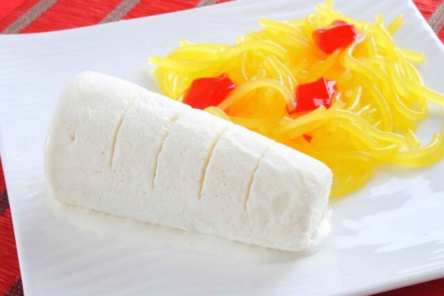 Udaipur: Street Food Crawl (2 Hours Local Food Tasting Tour)