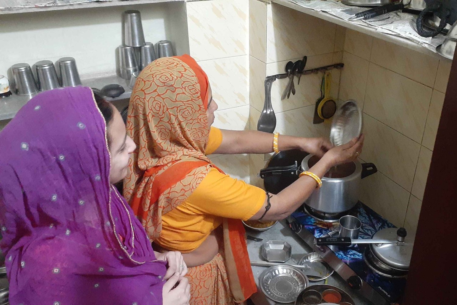 Udaipur: Traditional Cooking Experience at Local Family