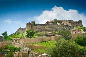 Udaipur: Transfer to Jodhpur via Ranakpur & Kumbhalgarh Fort