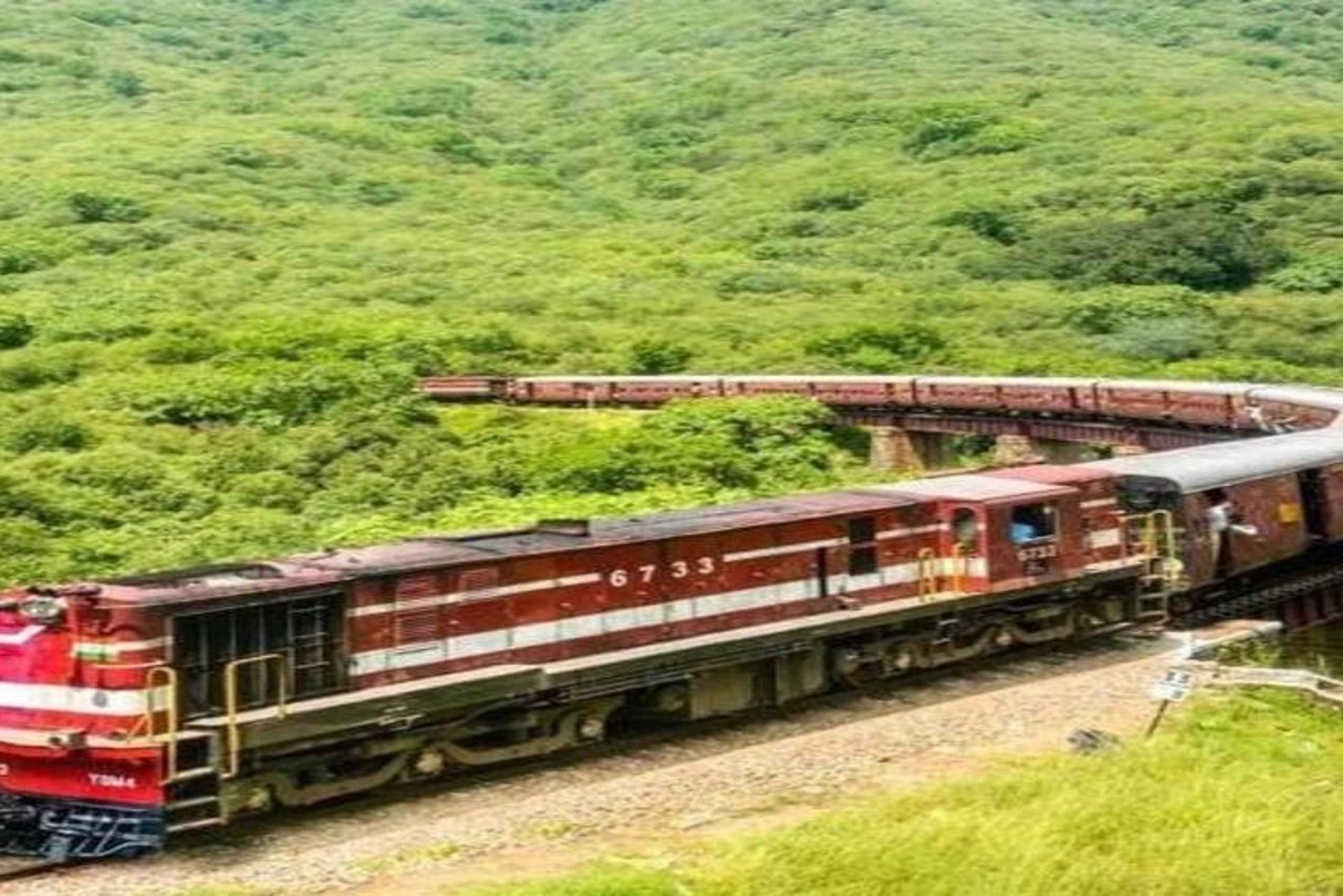 Udaipur: przejażdżka pociągiem Valley Queen Heritage