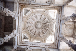 Bezoek de Ranakpur-tempel met Udaipur Drop vanuit Jodhpur