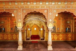 Walk and Explore Old Bikaner City: Guided Tour by Foot