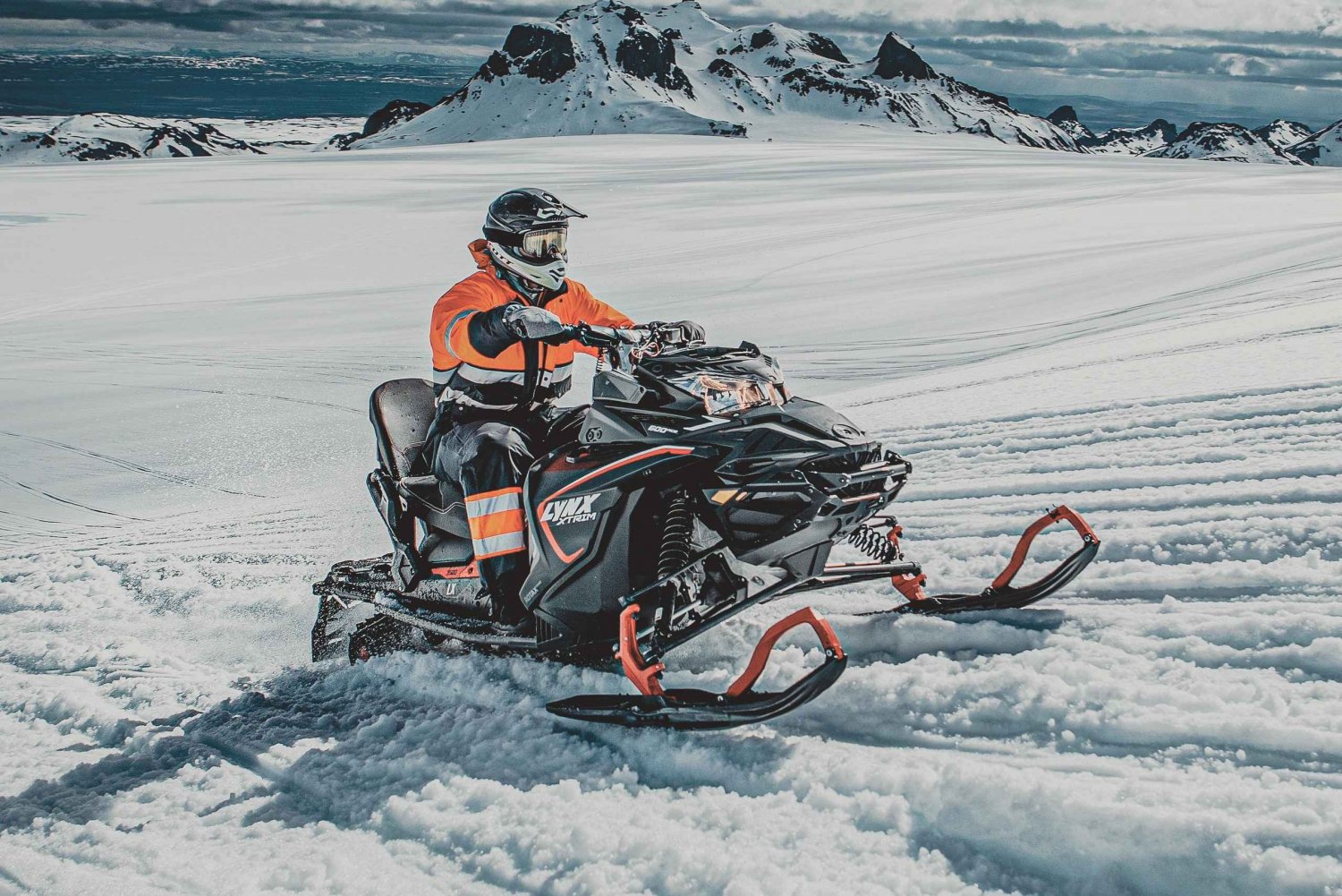 3 Day Highland Adventure in Kerlingarfjöll with Snowmobiling