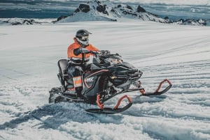 Avventura di 3 giorni nelle Highlands a Kerlingarfjöll con motoslitta