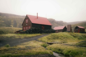 Iceland: 9-Day Guided Trekking Tour with Meals