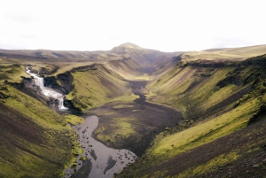 Iceland: 9-Day Guided Trekking Tour with Meals