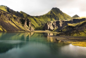 Iceland: 9-Day Guided Trekking Tour with Meals