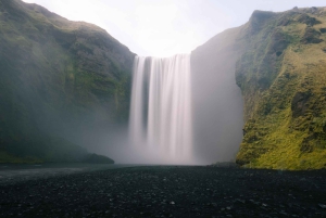 Iceland: 9-Day Guided Trekking Tour with Meals