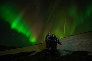 Рейкьявик: тур по наблюдению за северным сиянием с частным фотографом