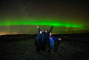 Рейкьявик: тур по наблюдению за северным сиянием с частным фотографом