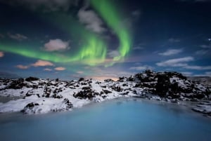 Blue Lagoon: Toegangspakket met drankje, handdoek en masker