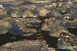 Excursão exclusiva de um dia à Diamond Beach e à geleira Jökulsárlón
