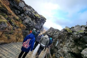 Descubre la Magia del Círculo Dorado en Islandia: Aventuras Inolvidables