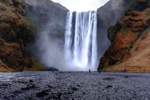 Eeppinen Islannin etelärannikon yksityinen kiertomatka Reykjavikista käsin