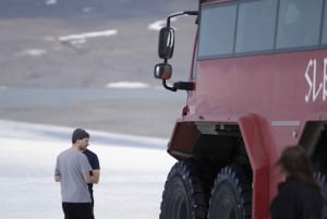 Vanuit Reykjavik: Dagtrip Gouden Cirkel en ijsgrot gletsjer