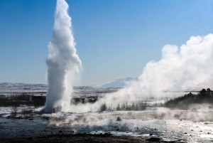 レイキャビク発：4WD プライベート ボルカニック ウェイ ゴールデン サークル