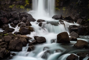 レイキャビク発：4WD プライベート ボルカニック ウェイ ゴールデン サークル