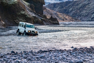 REYKJAVIKISTA: 4x4 Yksityinen tulivuorireitti Þórsmörkin laaksoon (4x4 Private Volcanic Way to Þórsmörk Valley)