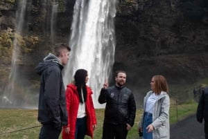 From Reykjavík: 6-Day Around Iceland Ring Road Tour