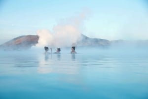 Depuis Reykjavik : Excursion au Lagon Bleu et aux aurores boréales
