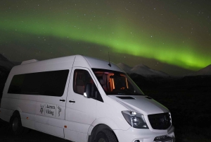 From Reykjavik: Extreme Northern Lights Tour with Dinner