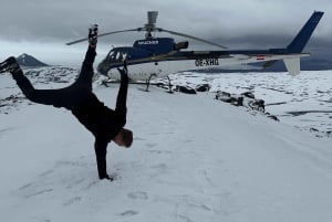 Desde Reikiavik: Excursión en Helicóptero Fuego y Hielo con 2 Aterrizajes