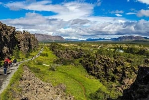 From Reykjavik: Full-Day Horse Riding & Golden Circle Tour