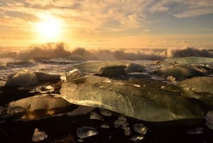 From Reykjavik: Glacier Lagoon Small Group Tour