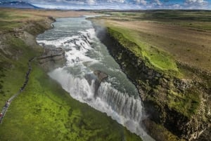 Vanuit Reykjavik: dagexcursie Gouden Cirkel & Secret Lagoon