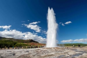 Fra Reykjavik: Tur til den Gyldne Cirkel og Hemmelige Lagune
