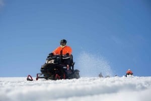 Fra Reykjavik: Den gylne sirkel og snøscootertur