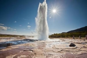 Fra Reykjavik: Golden Circle heldagsudflugt med guide