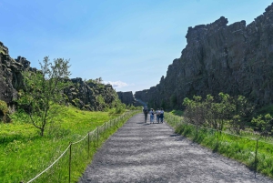 From Reykjavík: Golden Circle & Laugarás Lagoon Minibus Tour