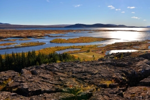 Von Reykjavik aus: Golden Circle & Secret Lagoon Guided Tour