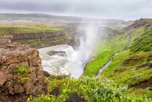 Från Reykjavik: Gyllene cirkeln & Sky Lagoon privat dagstur