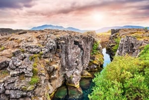 Från Reykjavik: Gyllene cirkeln & Sky Lagoon privat dagstur